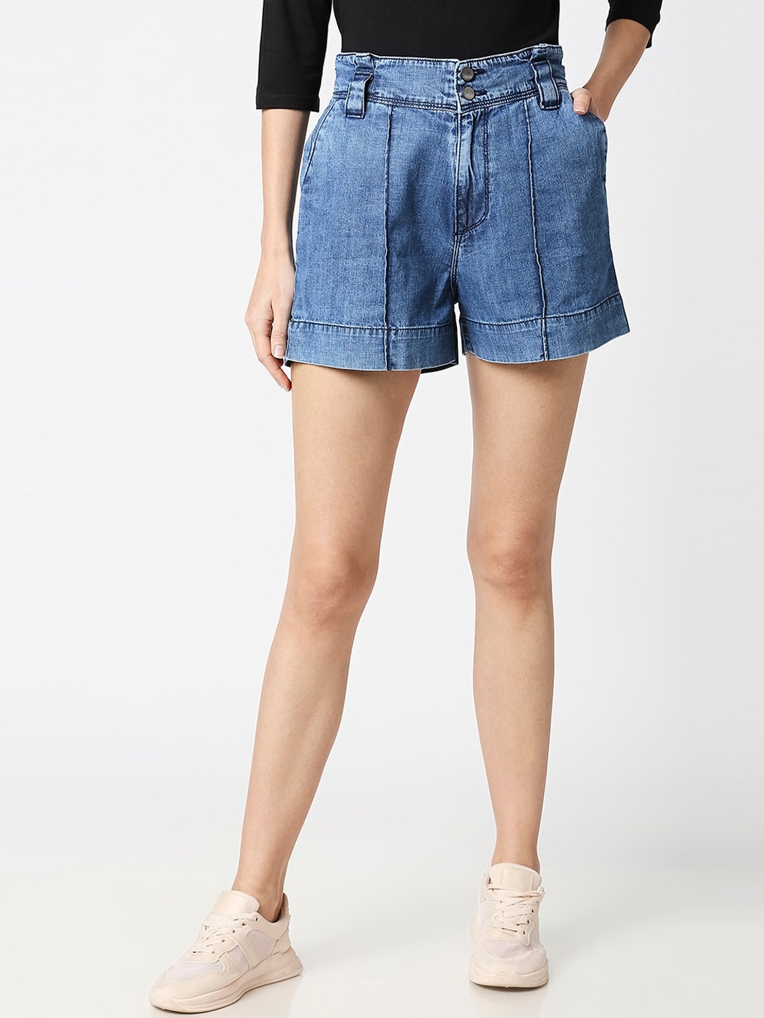 

Kraus Jeans Blue Regular Fit High-Rise Cotton Shorts