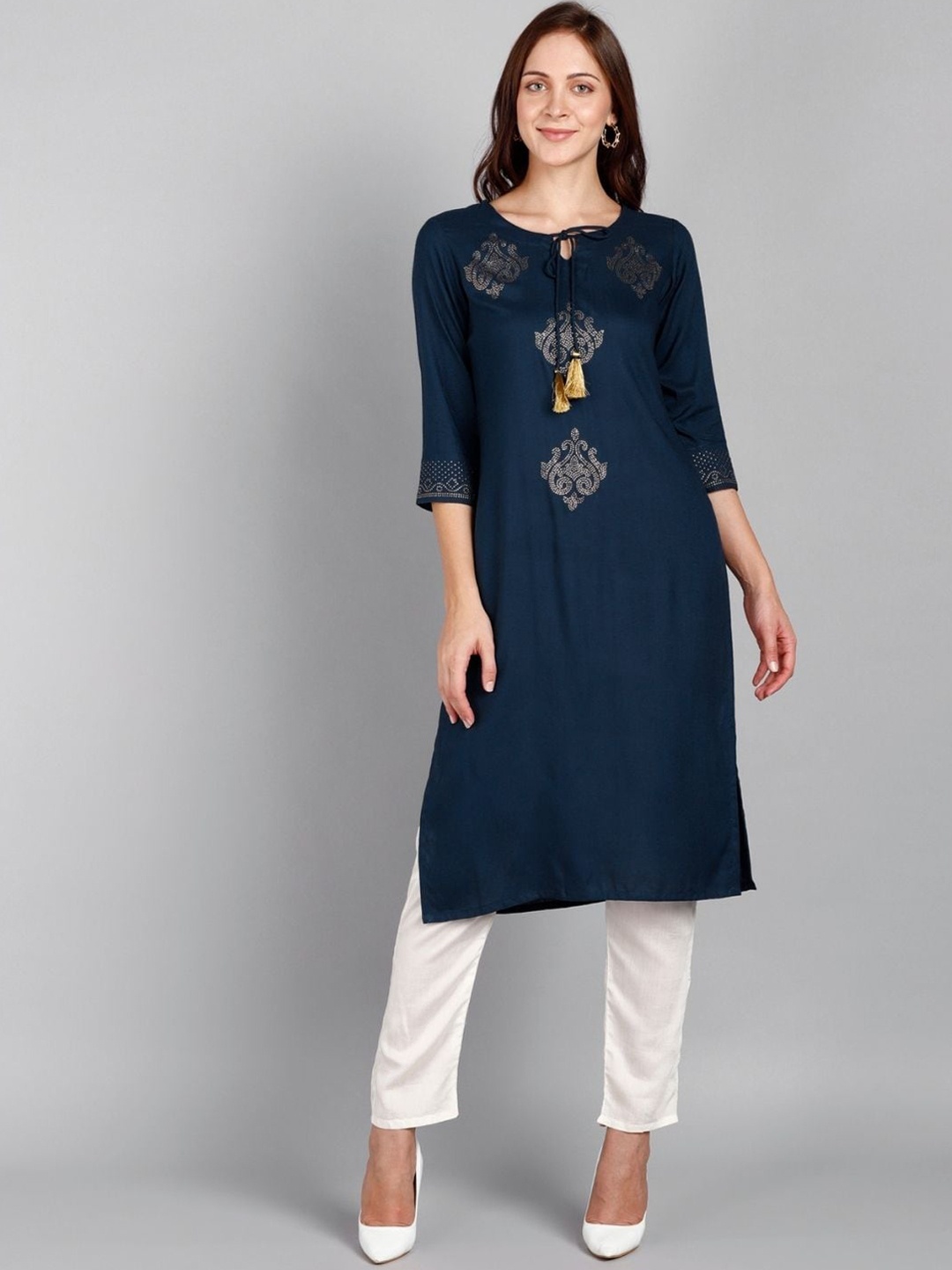 VEDANA Women Blue Embellished Keyhole Neck Kurta