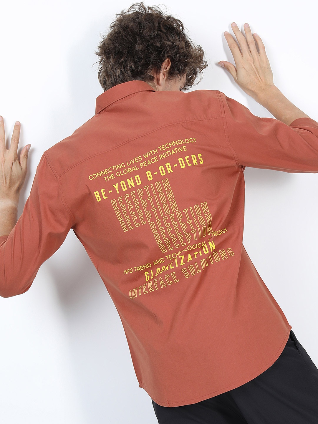 

HIGHLANDER Men Rust Slim Fit Typography Printed Cotton Casual Shirt