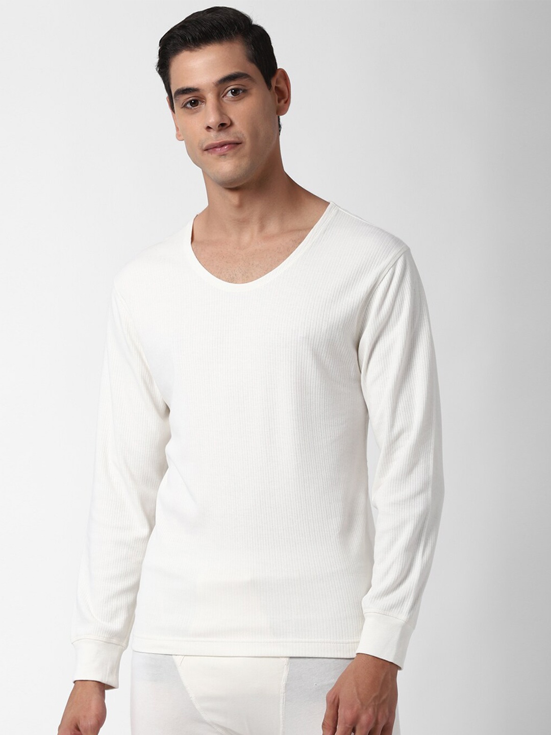 

Peter England Men White Solid Round Neck Cotton Basic Vest