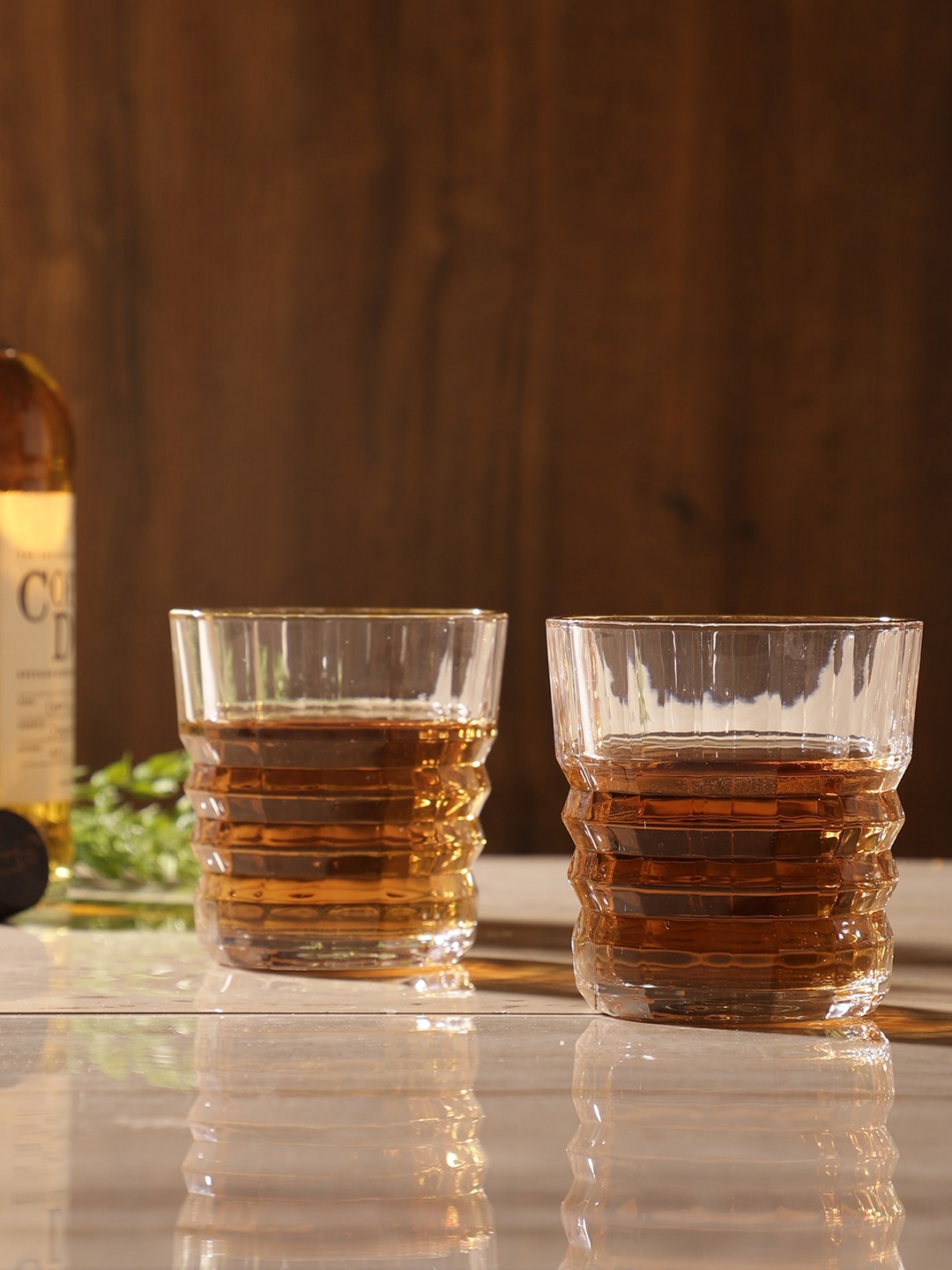 

The Decor Mart Set Of 2 Textured Vertical Crystal Cut Whiskey Glass, Transparent