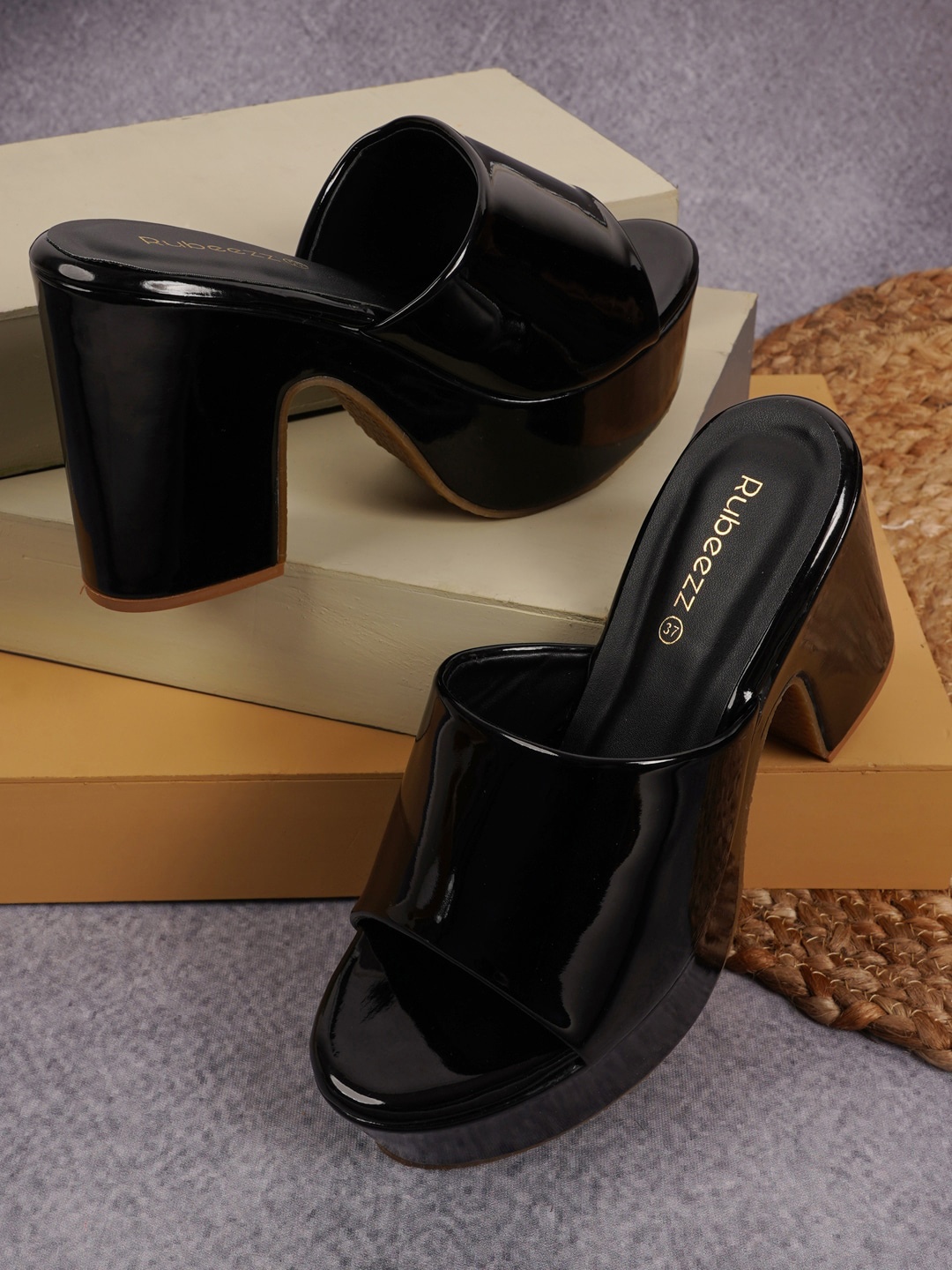 

Rubeezz Black Party Block Sandals