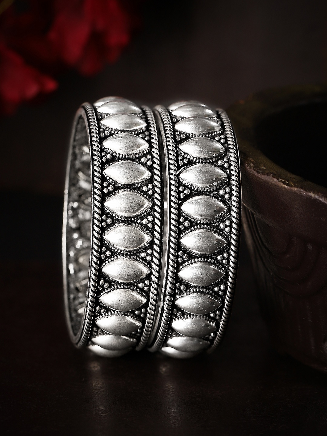 

Rubans Set of 2 Oxidised Silver-Plated Bangles