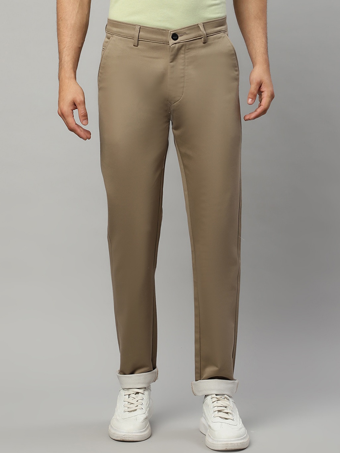 

Rodamo Men Khaki Solid Slim Fit Cotton Chinos