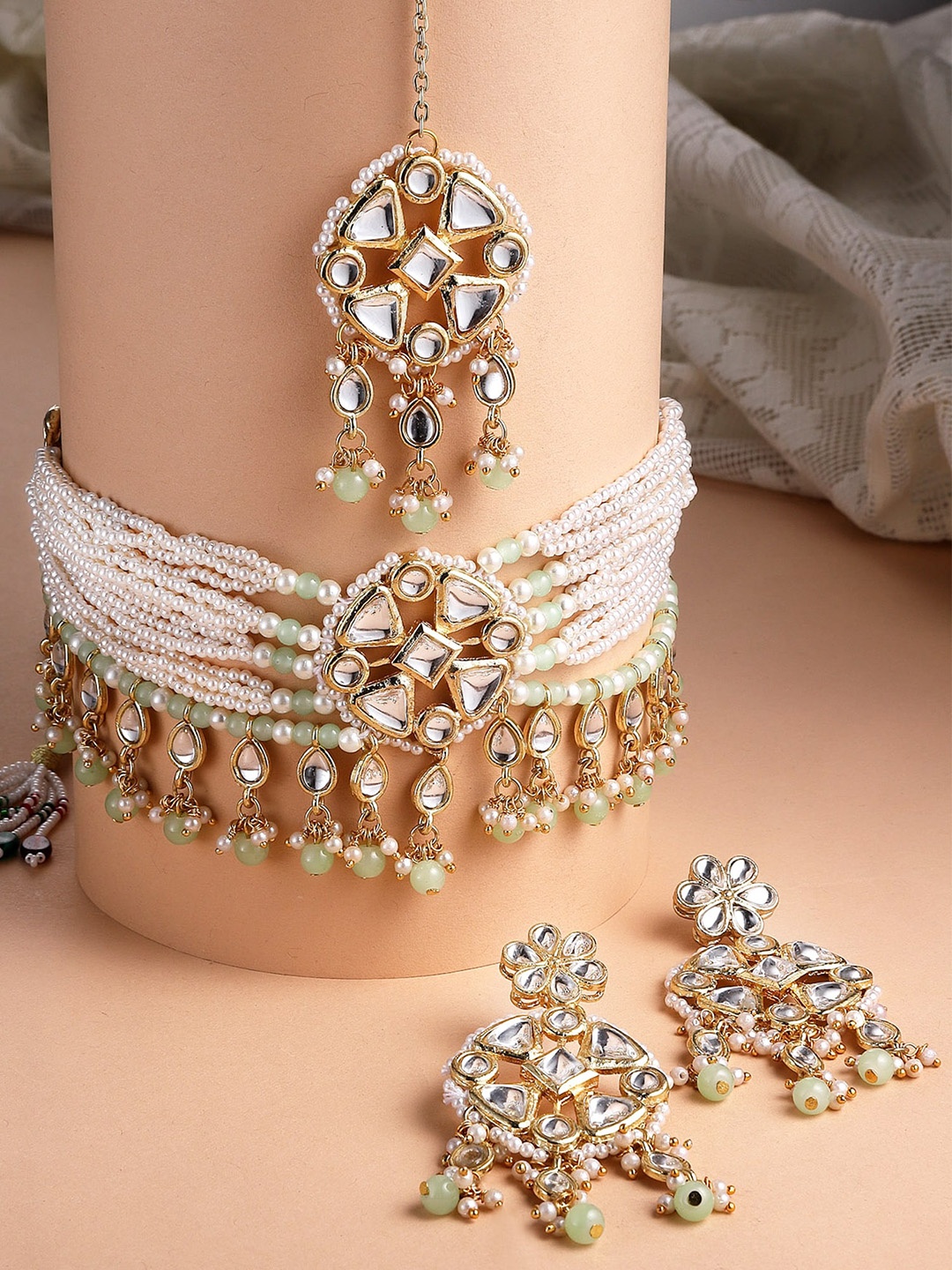 

KARATCART Gold-plated Light Green Beads Kundan Studded Jewellery Set, Lime green