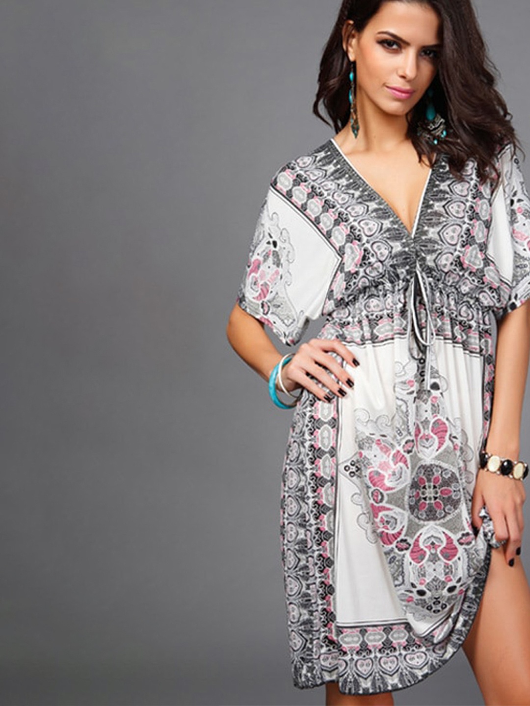 

La Aimee White & Grey Floral Kaftan Dress