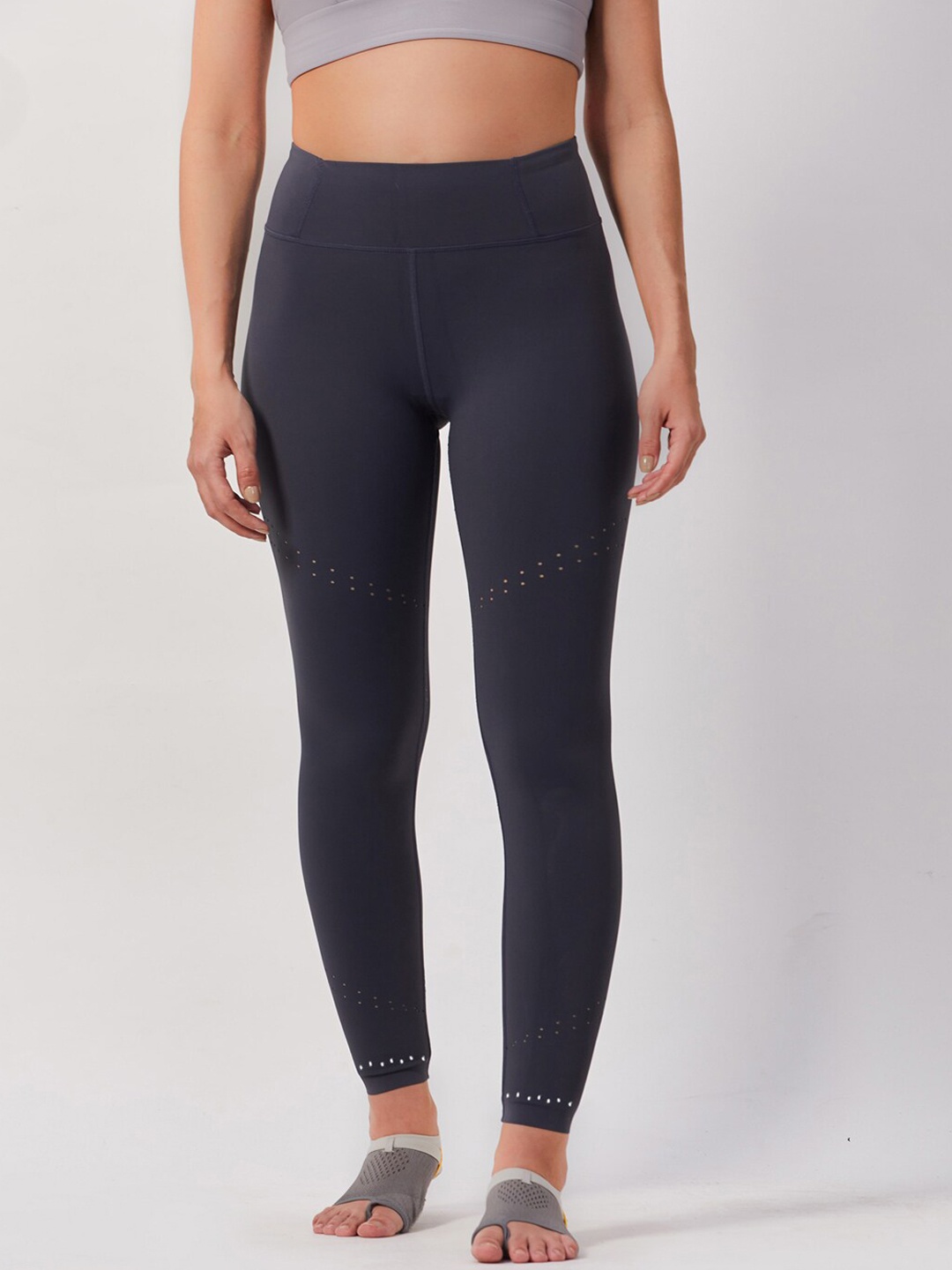 

SEEQ Women Grey Printed Rapid Dry Running Tights
