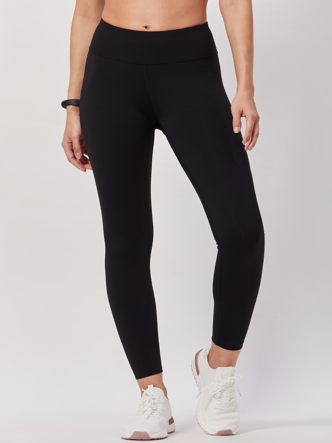 

SEEQ Women Black Solid Tights