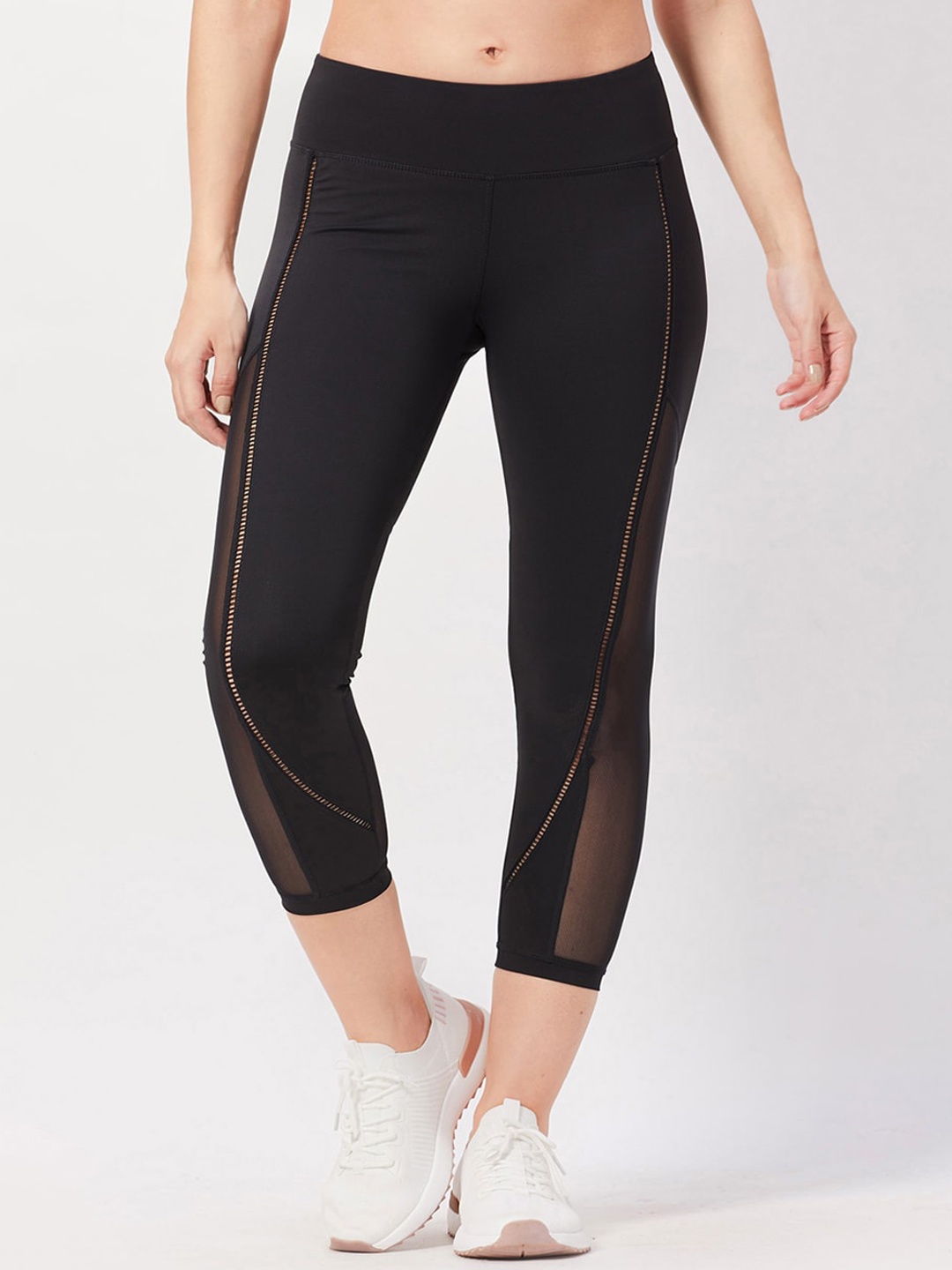

SEEQ Women Black Solid Three Fourth Length Tights