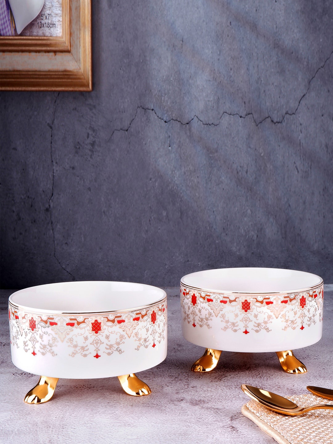 

THE WHITE INK DECOR Set of 2 White & Red Printed Ceramic Bowl