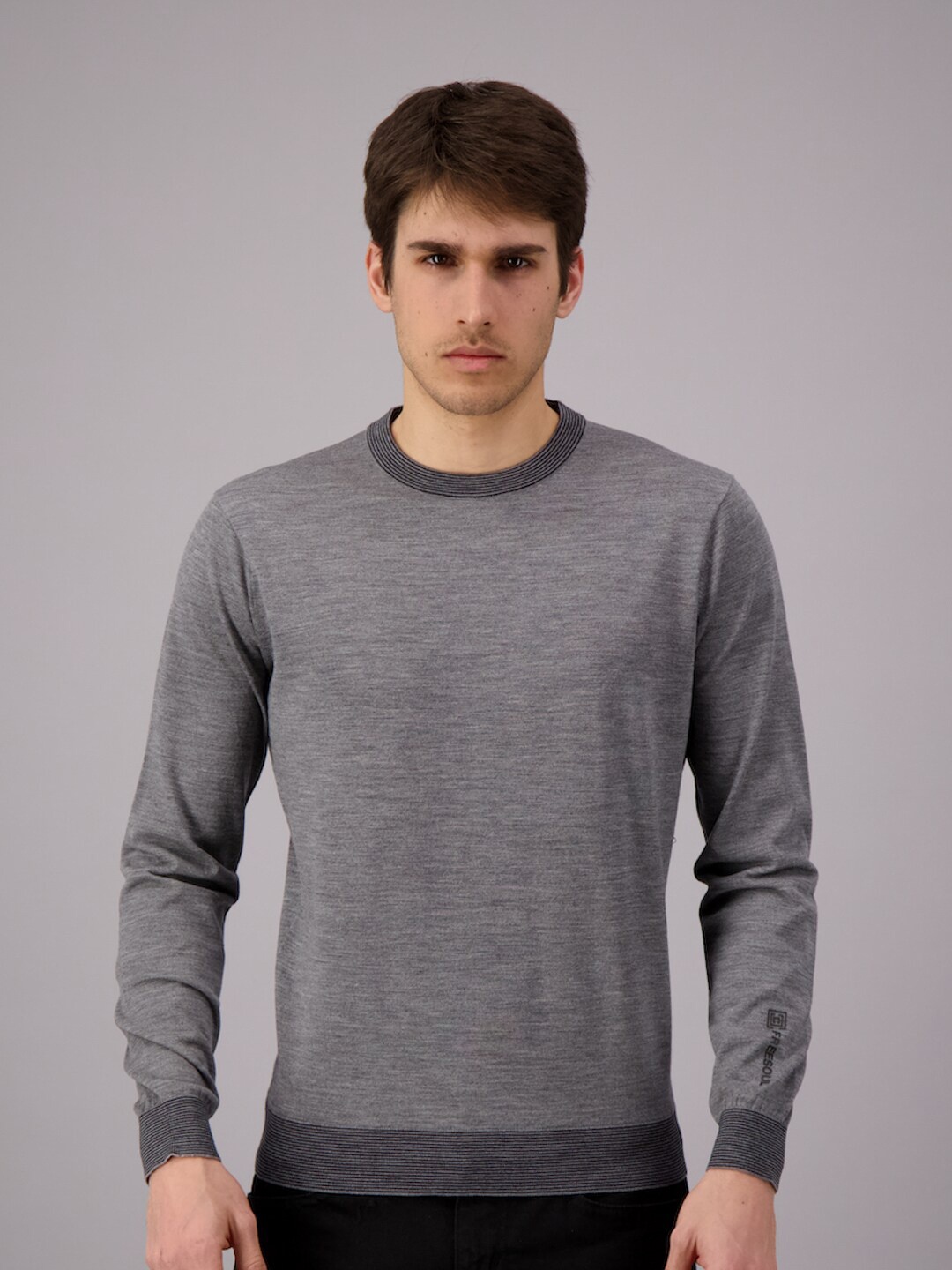 

FREESOUL Men Grey Solid Woollen Pullover Sweater