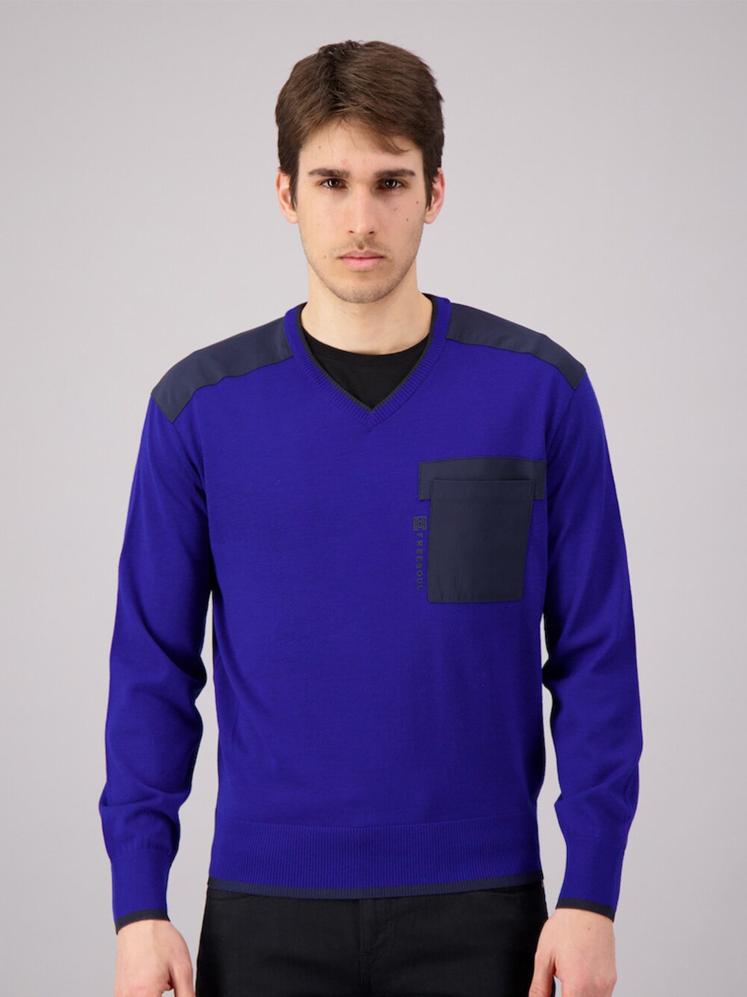 

FREESOUL Men Blue Solid Pullover Sweater