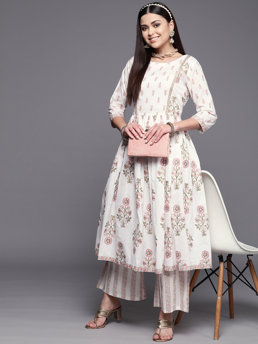 

Ahalyaa Women Off White Floral Printed Empire Pure Cotton Kurta with Palazzos