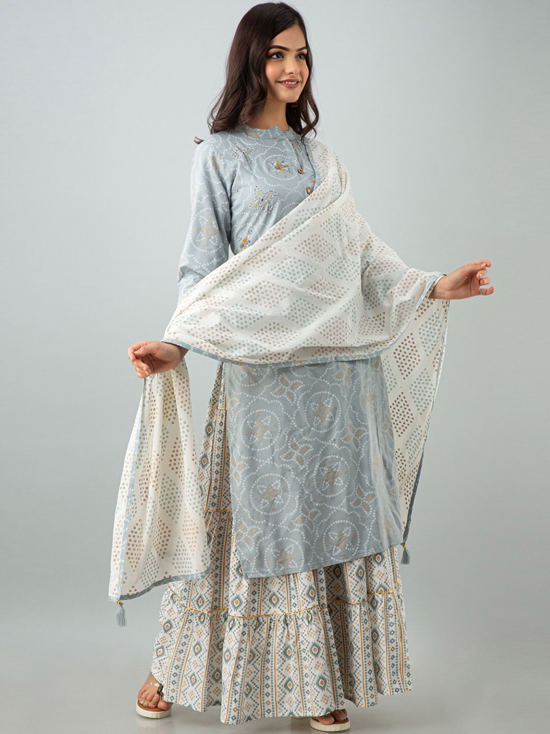 

OMASK Women Grey Bandhani Kurta with Skirt & With Dupatta