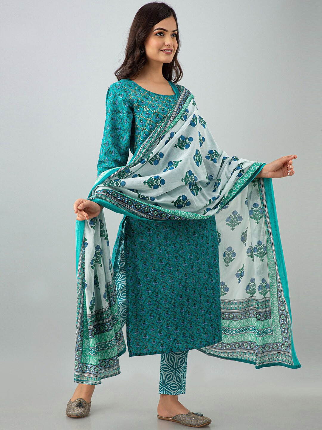 

OMASK Women Sea Green Ethnic Motifs Printed Pure Cotton Kurta with Trousers With Dupatta