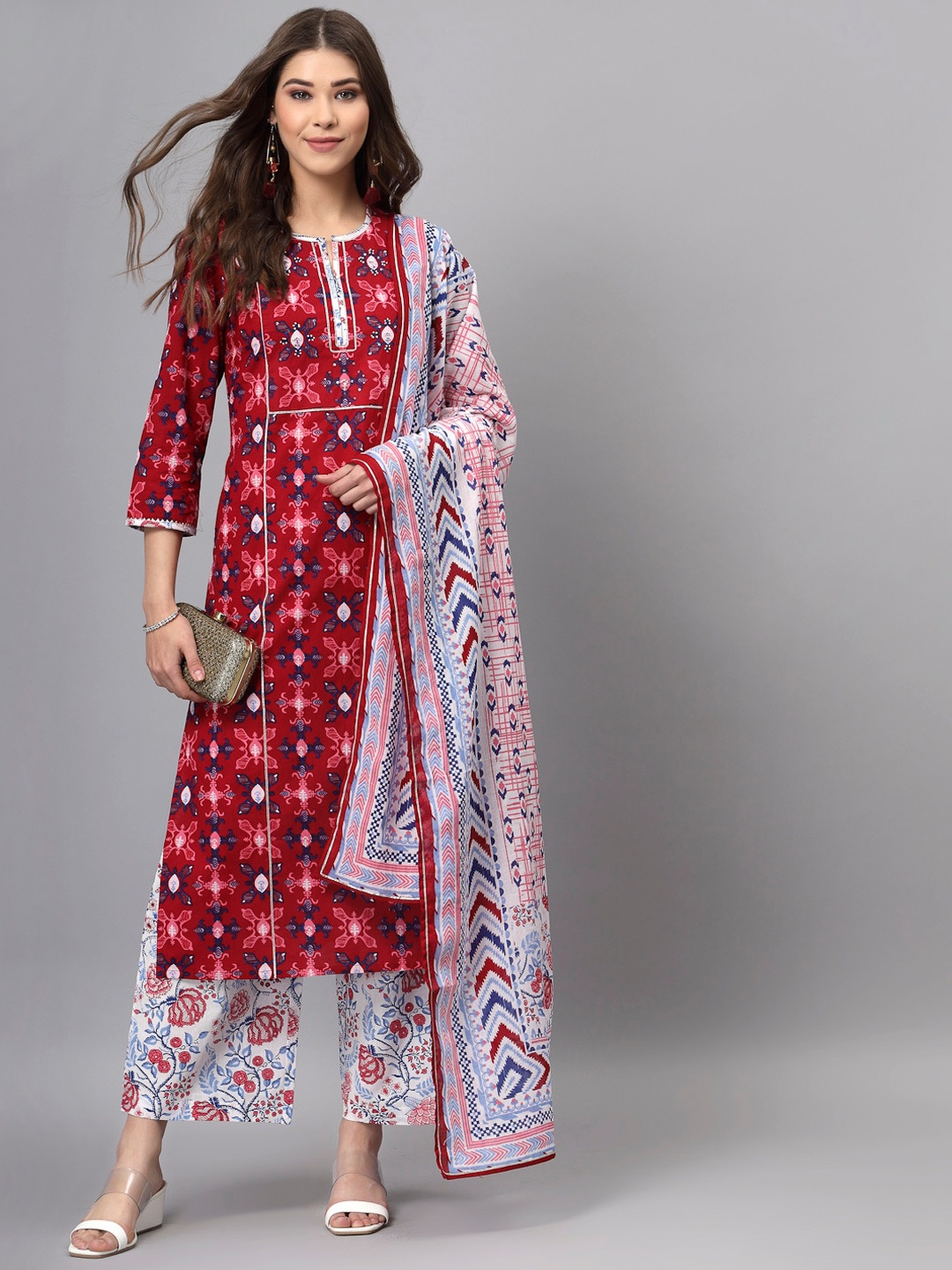 

QOMN Women Maroon Floral Printed Pure Cotton Kurta with Palazzos & With Dupatta