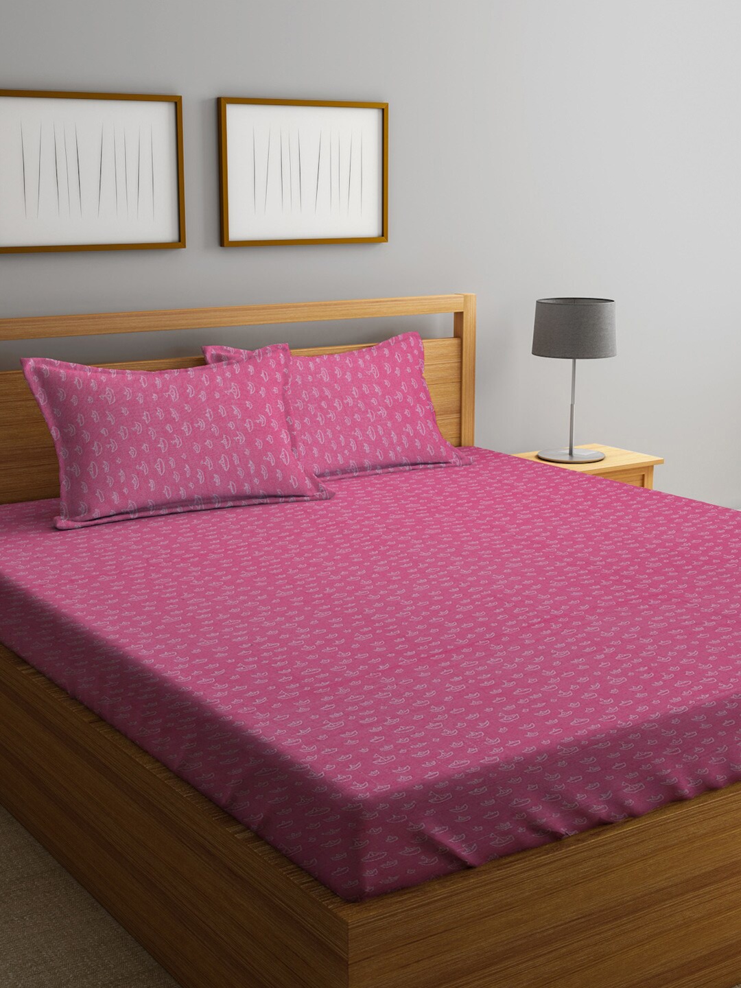 

KLOTTHE Pink 300 TC King Bedsheet with 2 Pillow Covers