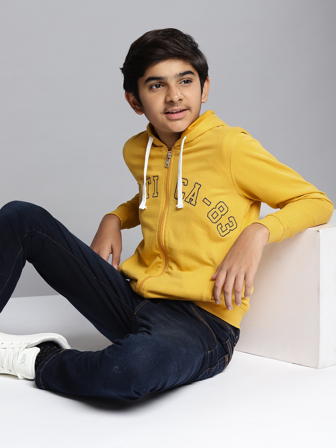 

Nautica Boys Yellow Brand Logo Applique Detail Hooded Pure Cotton Sweatshirt