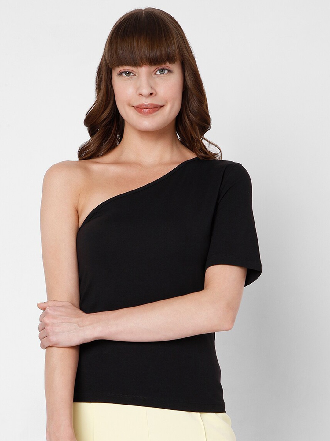

Vero Moda Black One Shoulder Top