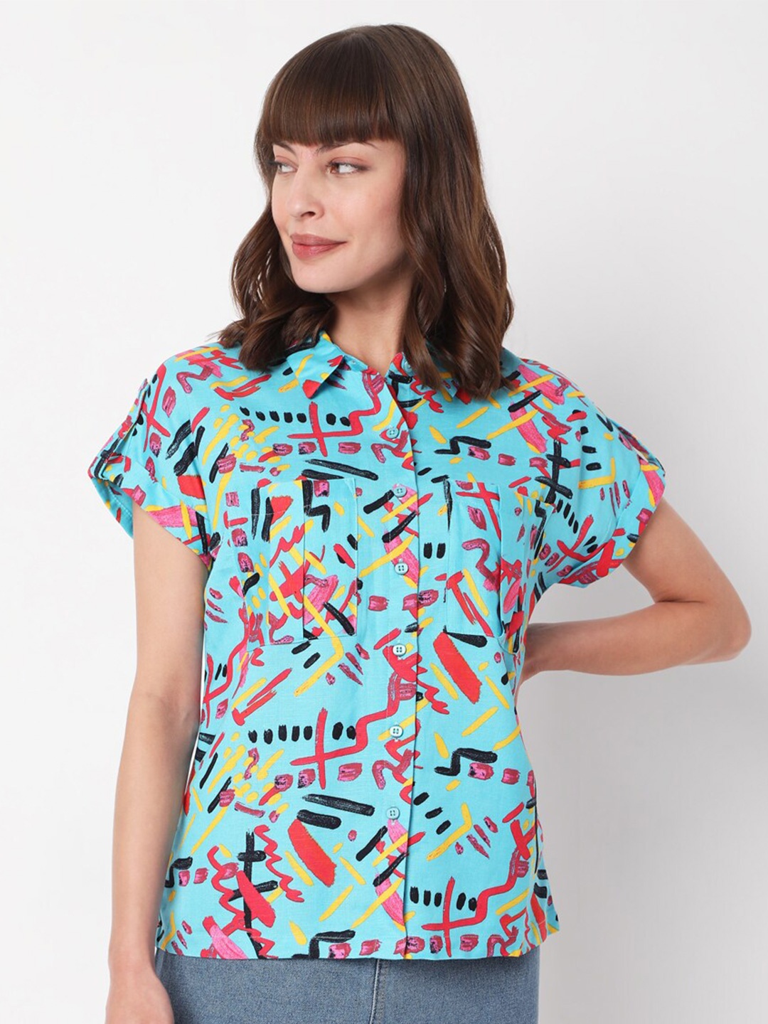 

Vero Moda Women Blue Regular Fit Printed Casual Shirt