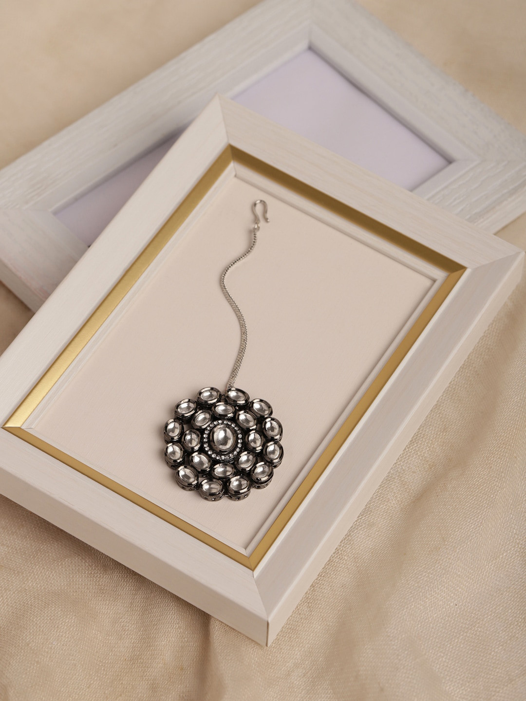 

Ruby Raang Silver-Plated & White Kundan-Studded Maang Tikka