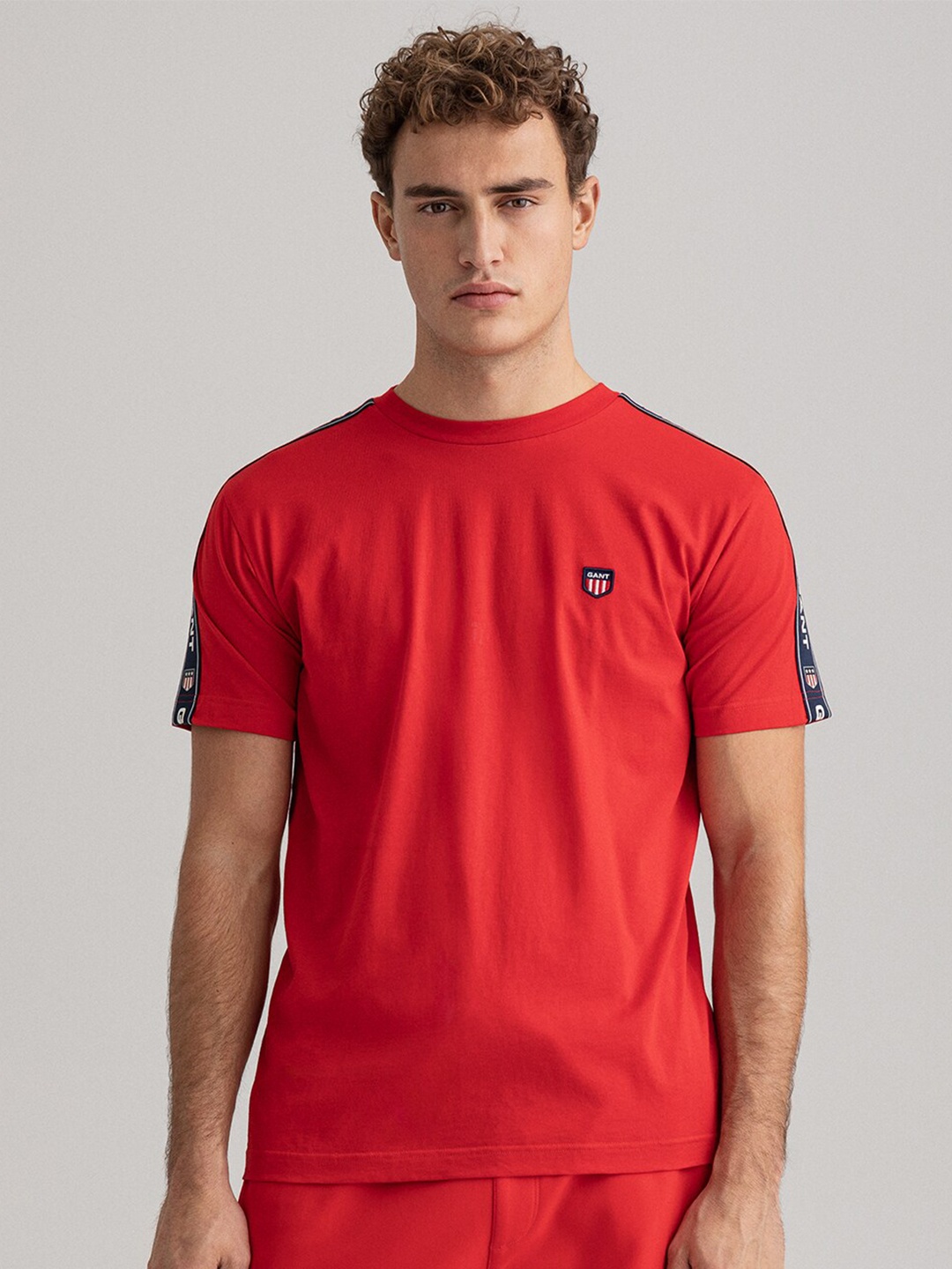 

GANT Men Red Pure Cotton T-shirt