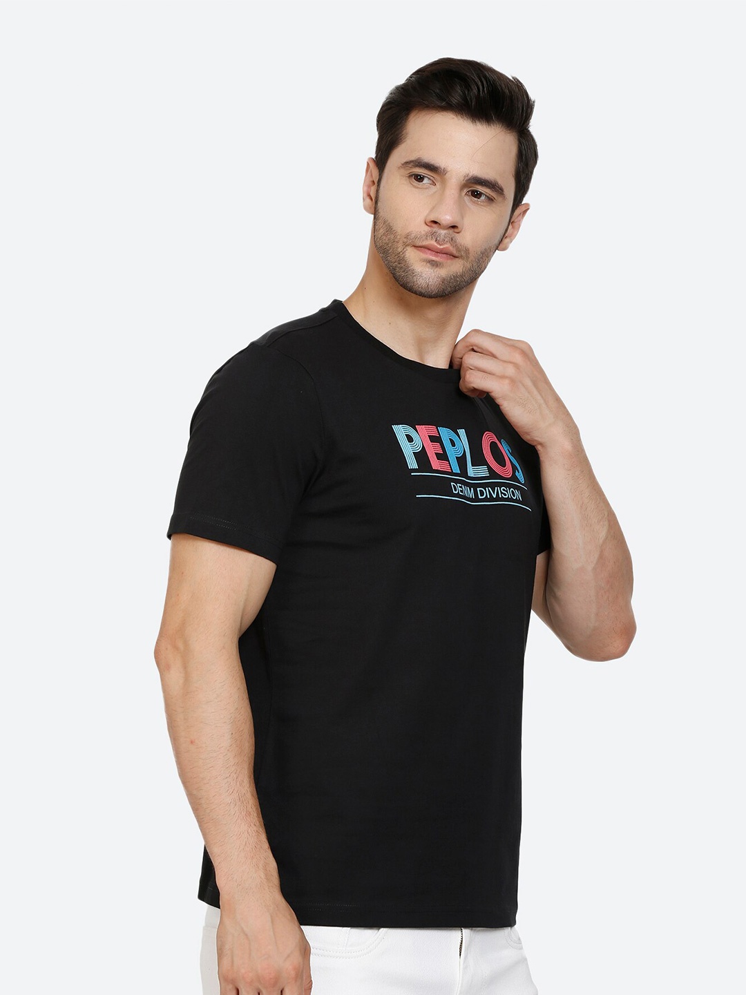 

PEPLOS Men Black Typography Printed Cotton T-shirt