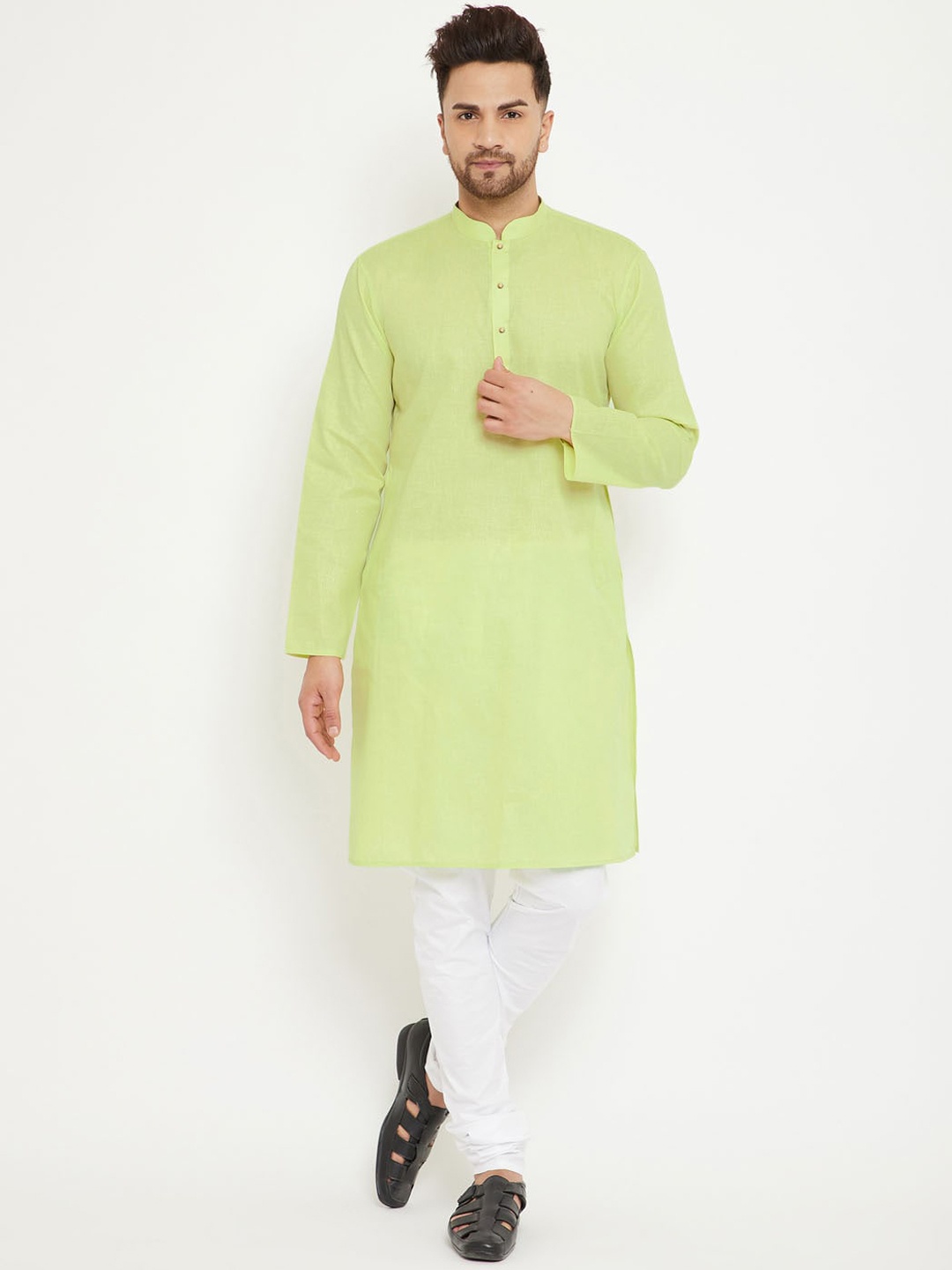 

VASTRAMAY Men Green & White Cotton Blend Kurta with Pyjamas