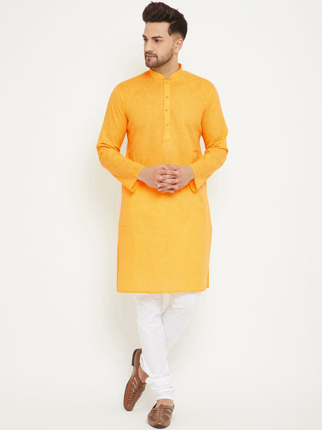 

VASTRAMAY Men Yellow & White Cotton Blend Kurta with Pyjamas