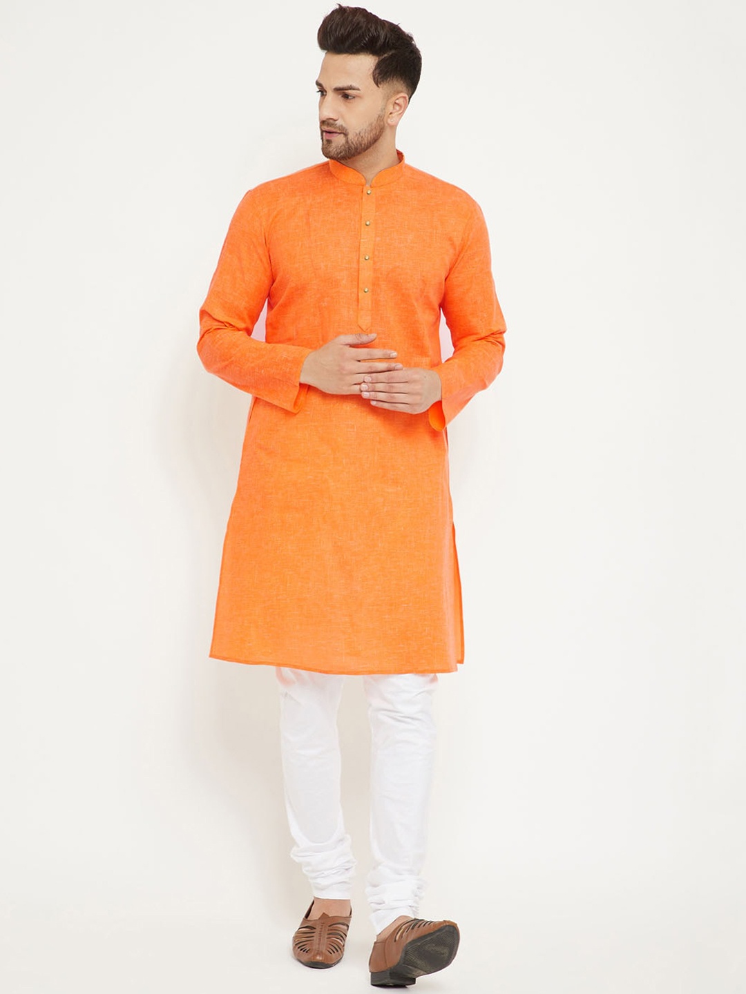 

VASTRAMAY Men Orange & White Cotton Blend Kurta with Pyjamas