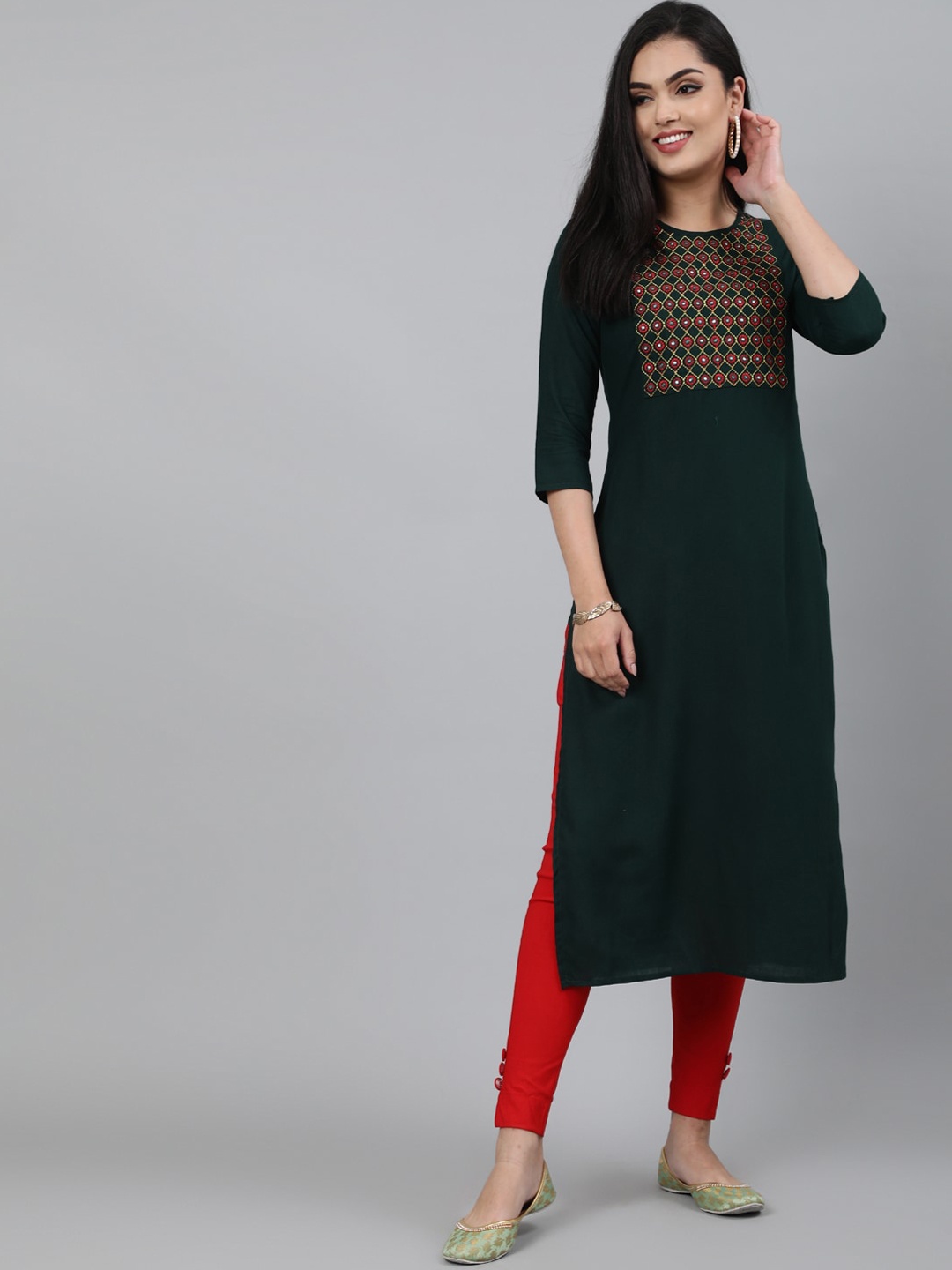 

KIMAYRA Women Green & Pink Yoke Design Yoke Design Mirror Work Kurta