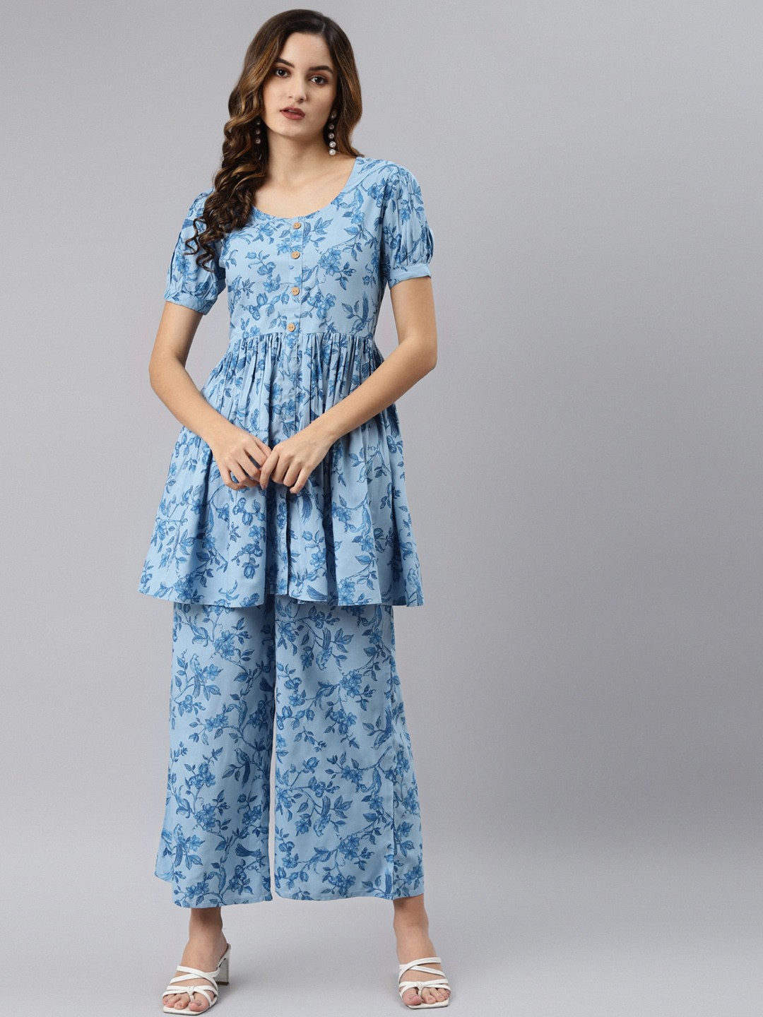 

mokshi Women Blue Floral Printed Kurta with Palazzos