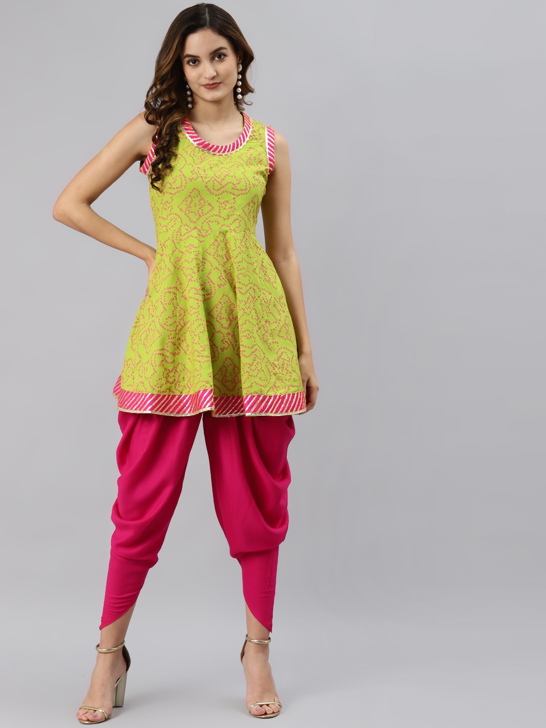 

mokshi Women Green & Magents Bandhani Printed Pleated Gotta Patti Kurti with Dhoti Pants