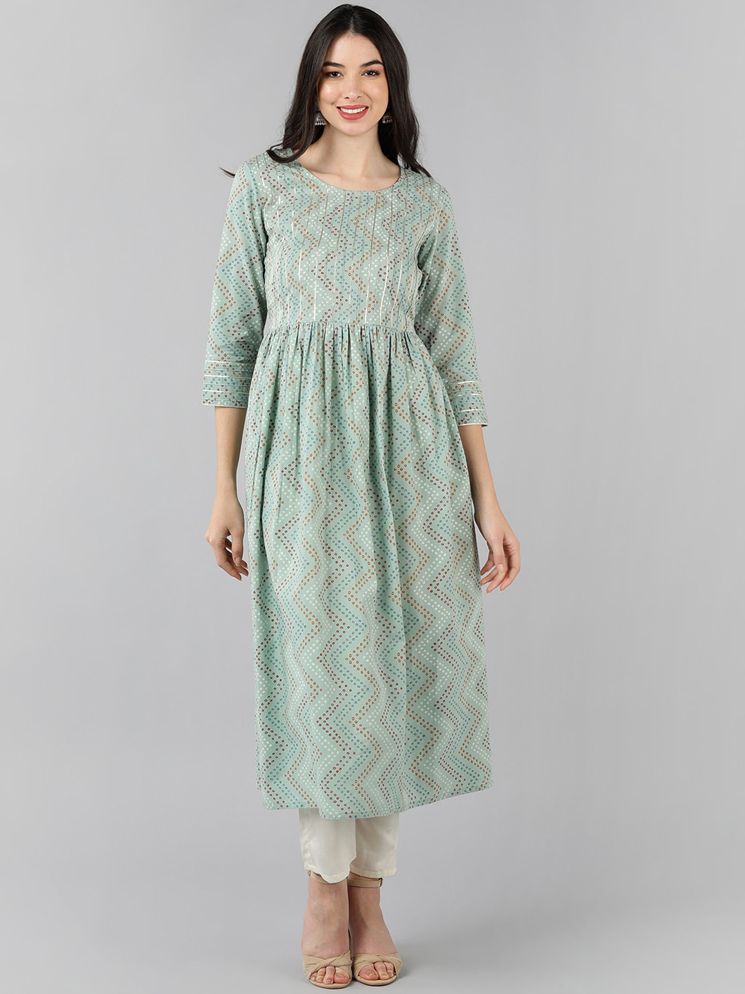 

AHIKA Women Sea Green Bandhani Checked Flared Sleeves Gotta Patti Kurta