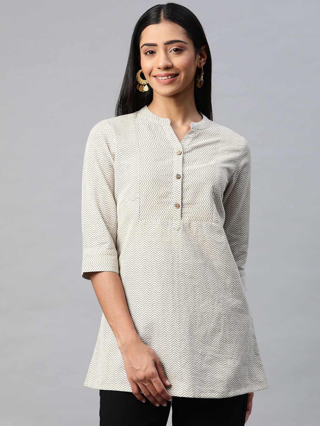 

Laabha Off White & Grey Printed Tunic