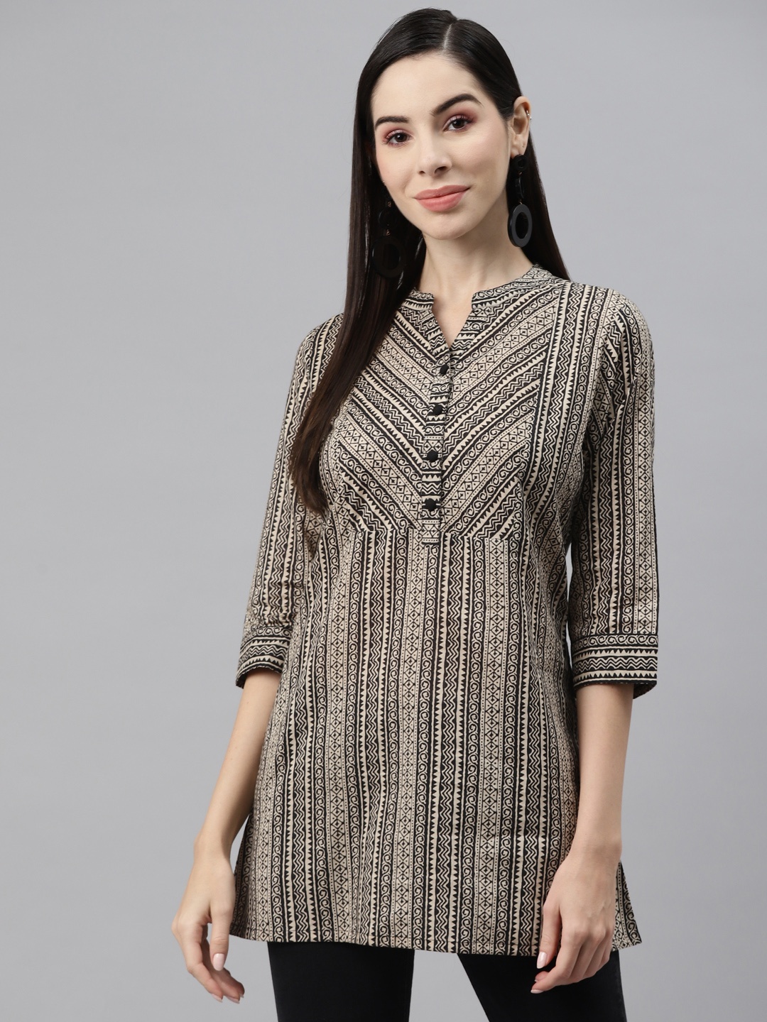 

Laabha Beige & Black Mandarin Collar Printed Tunic