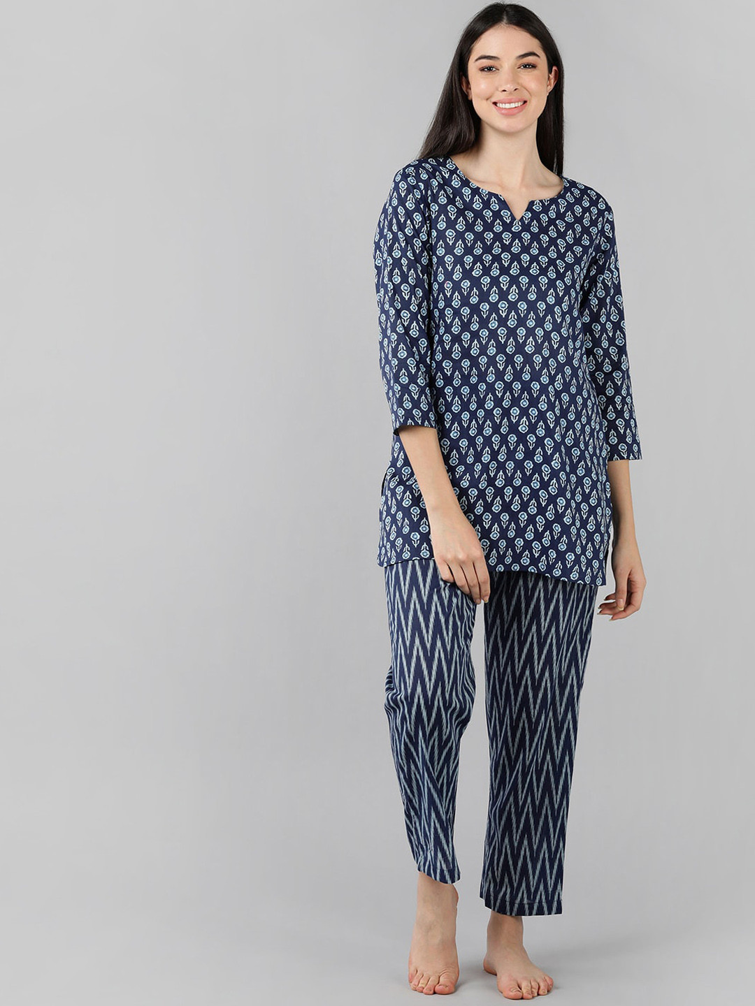 

AHIKA Women Blue Printed Pure Cotton Night suit