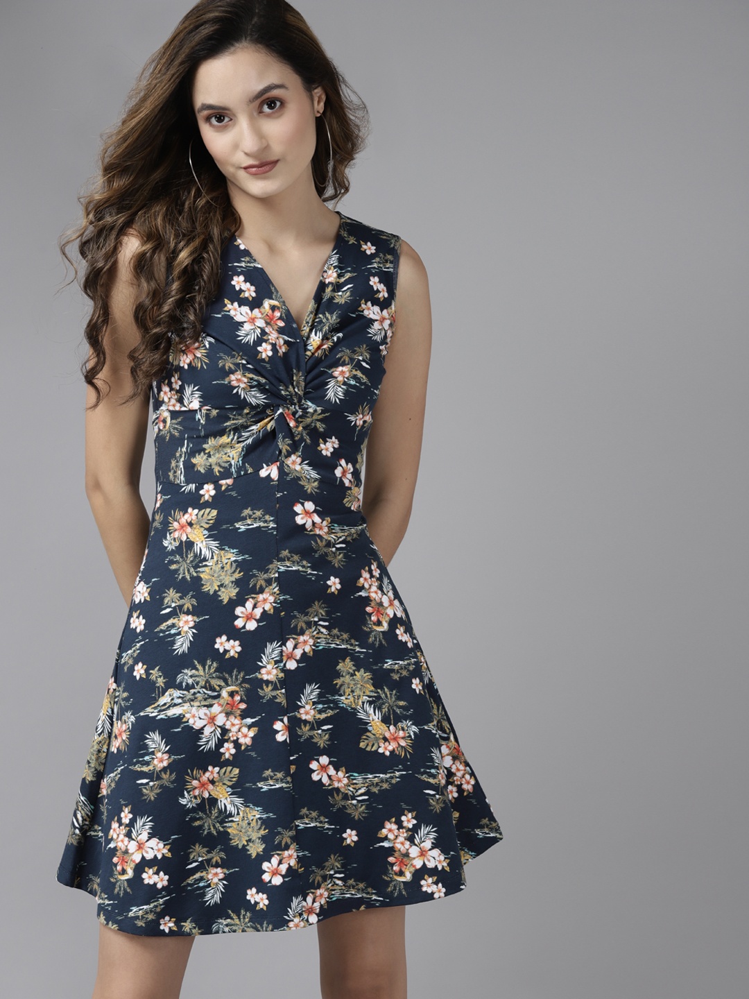 

KASSUALLY Women Navy Blue & White Floral A-Line Dress