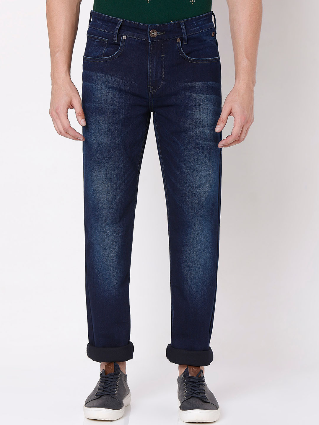 

Mufti Men Blue Regular Fit Mildly Distressed Heavy Fade Stretchable Jeans