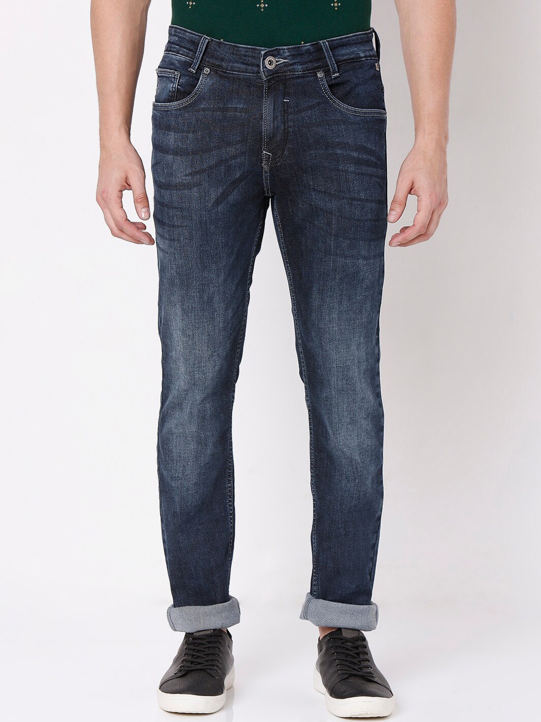 

Mufti Men Blue Slim Fit Heavy Fade Stretchable Jeans