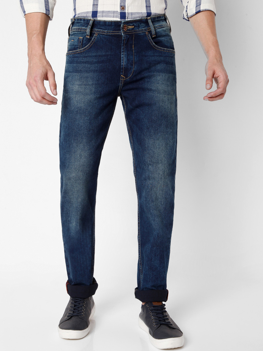 

Mufti Men Blue Straight Fit Heavy Fade Stretchable Jeans