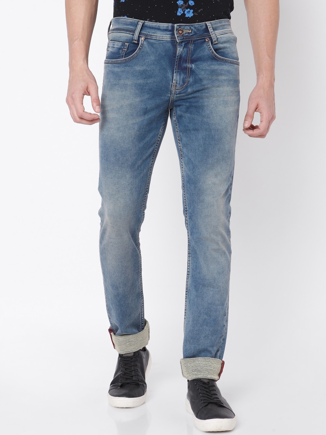 

Mufti Men Blue Slim Fit Mildly Distressed Heavy Fade Stretchable Jeans