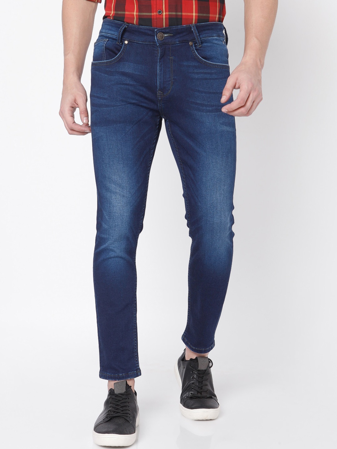 

Mufti Men Blue Slim Fit Heavy Fade Stretchable Jeans