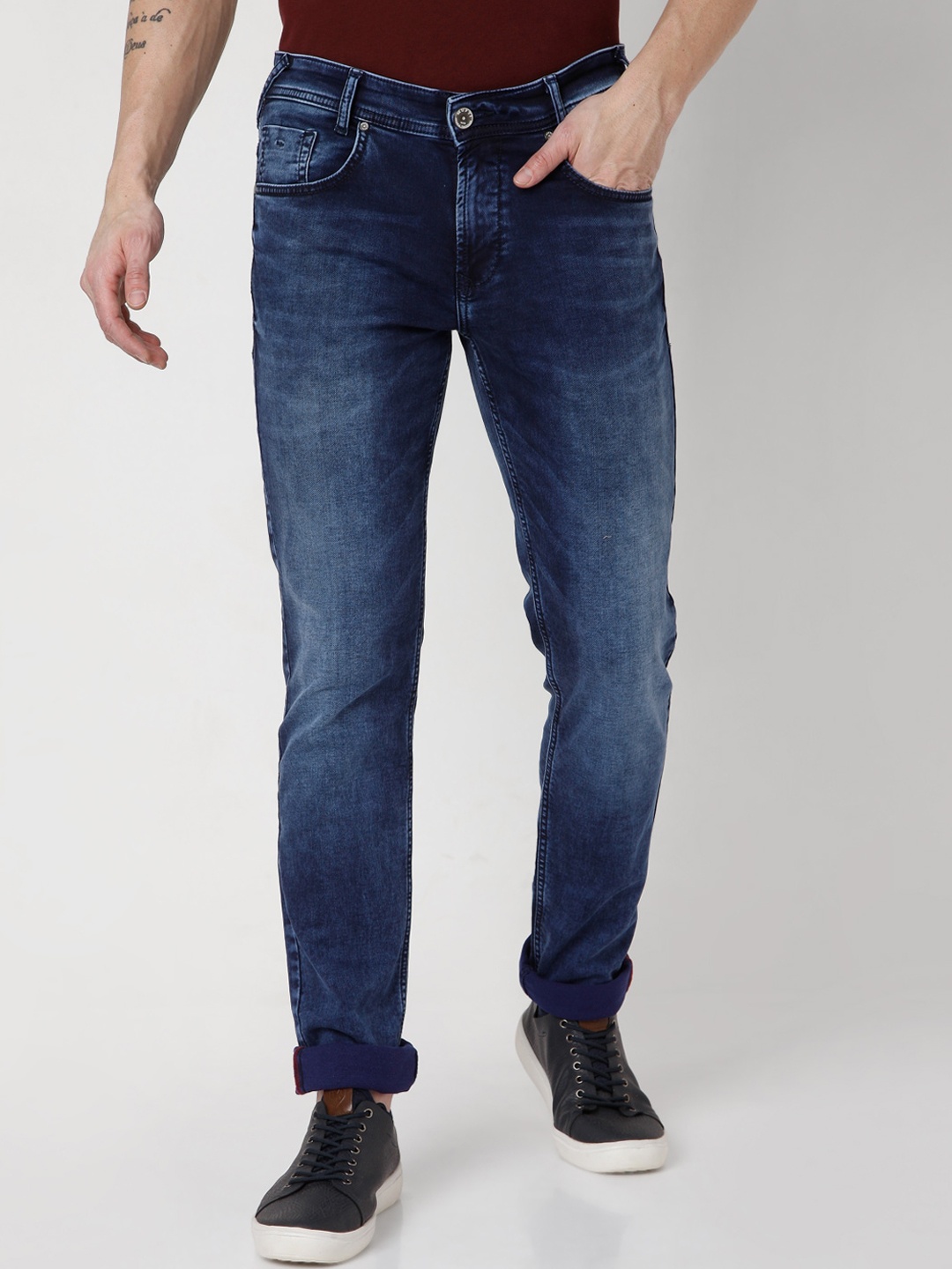 

Mufti Men Blue Heavy Fade Stretchable Jeans