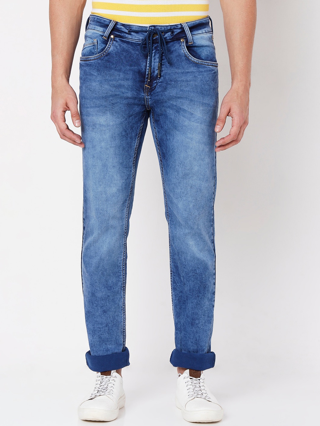 

Mufti Men Blue Slim Fit Mildly Distressed Heavy Fade Stretchable Jeans