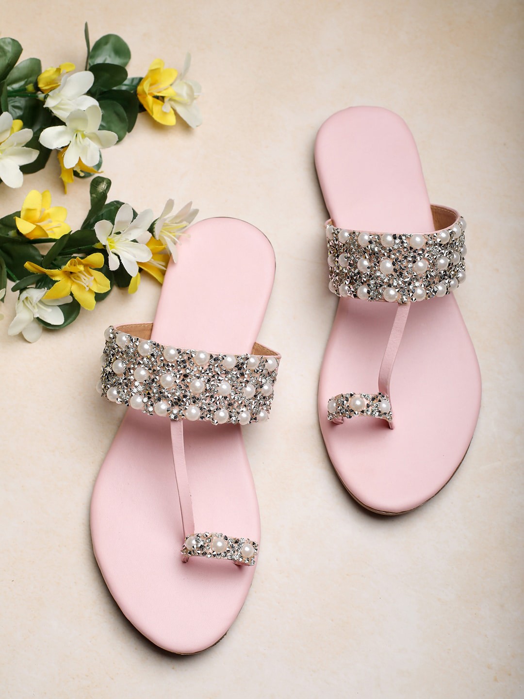 

HASTEN Women Pink Embellished One Toe Flats