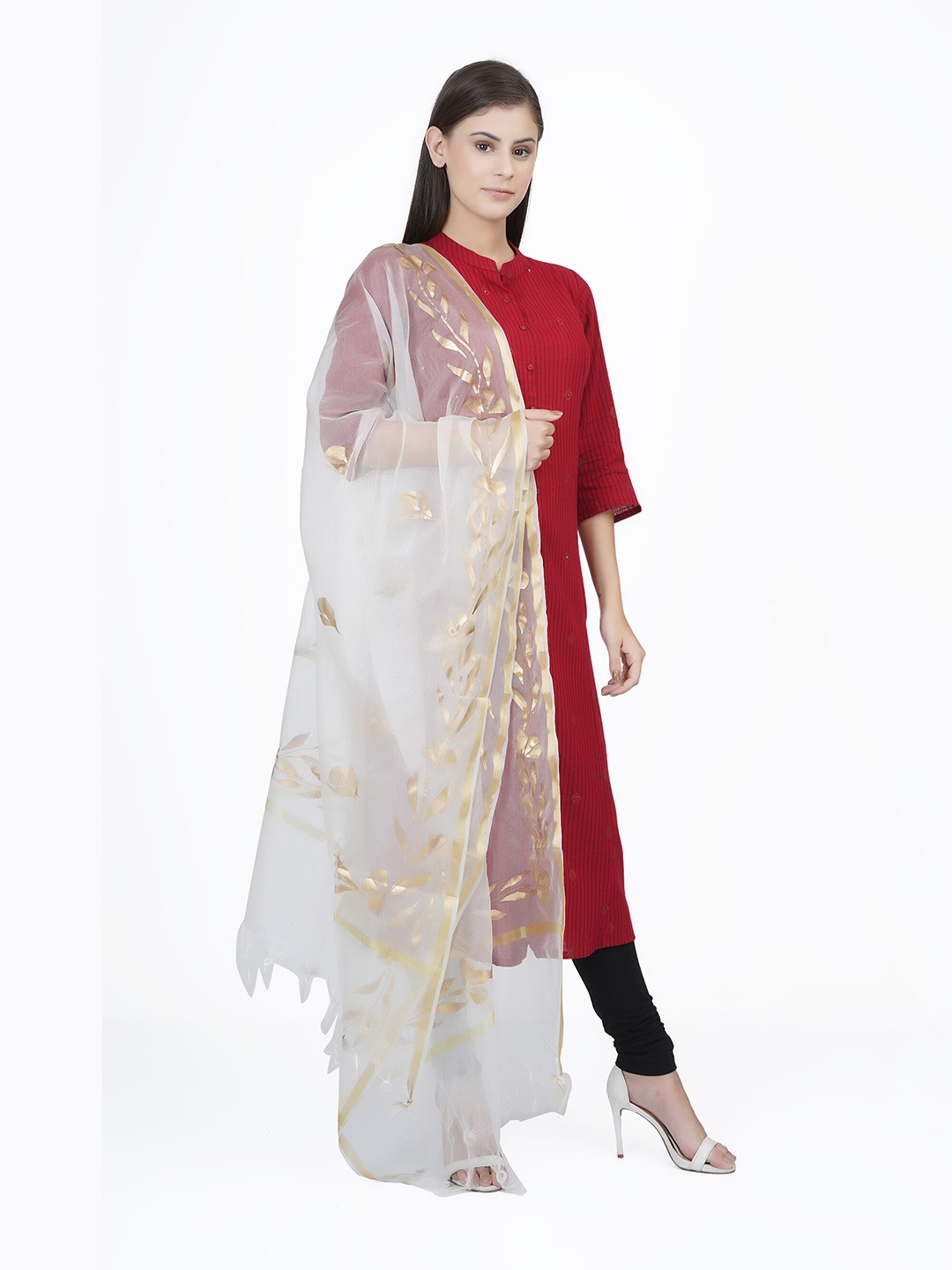 

La Vastraa White & Gold Hand Detailed Chanderi Dupatta