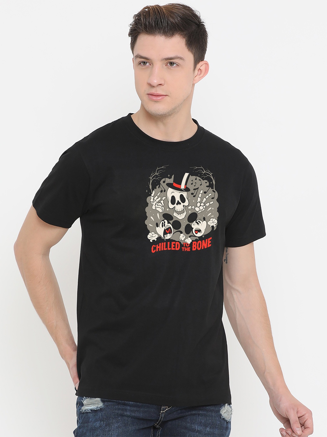 

Fully Filmy Men Black Mickey Mouse Printed Cotton T-shirt