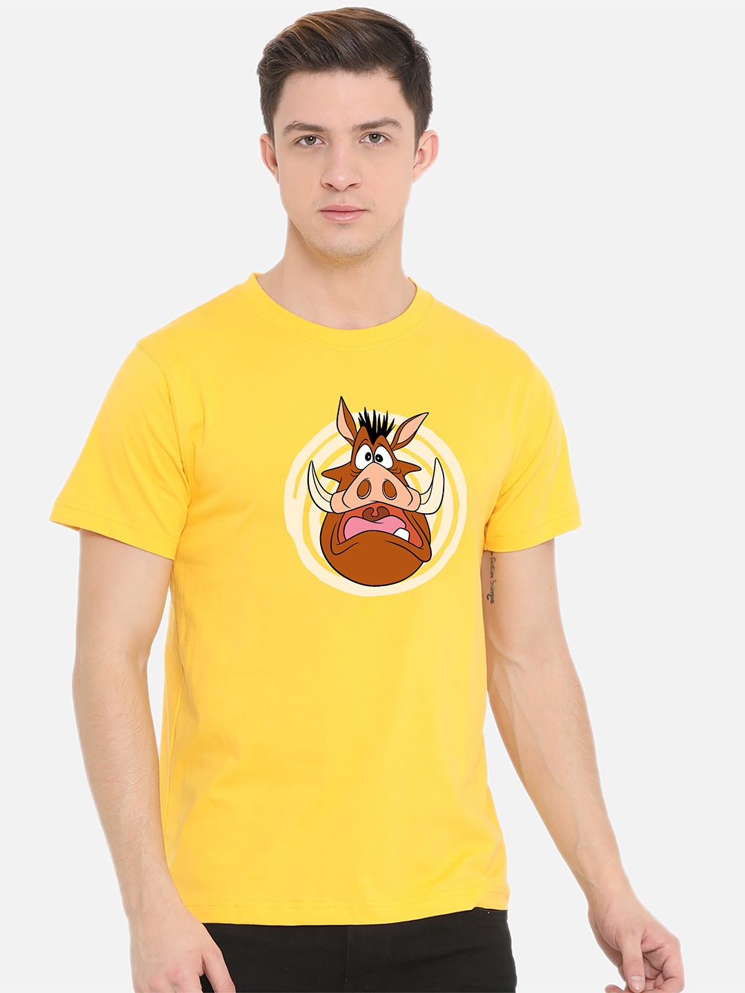 

Fully Filmy Men Yellow Printed Cotton T-shirt