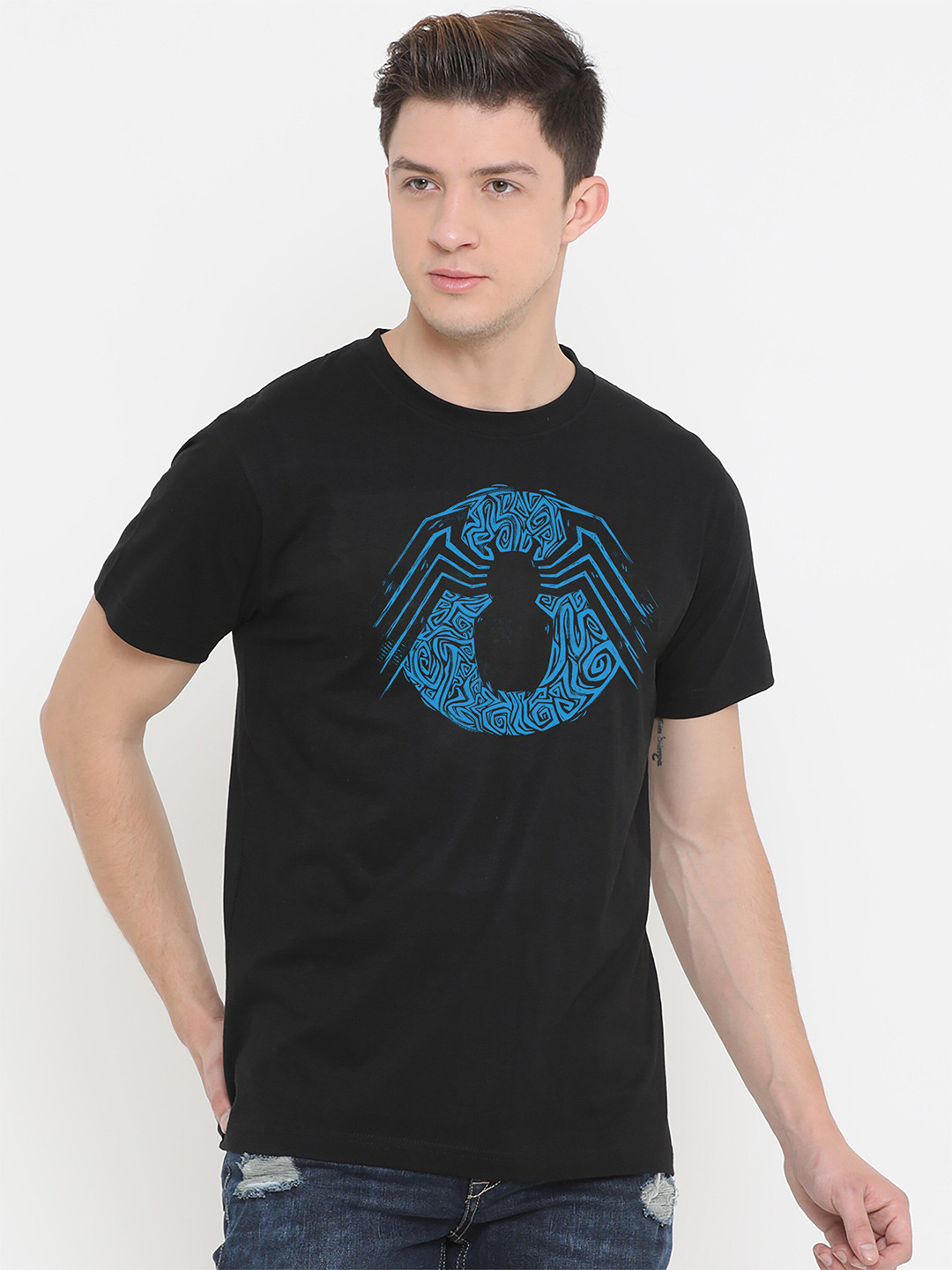 

Fully Filmy Men Black & Blue Printed T-shirt